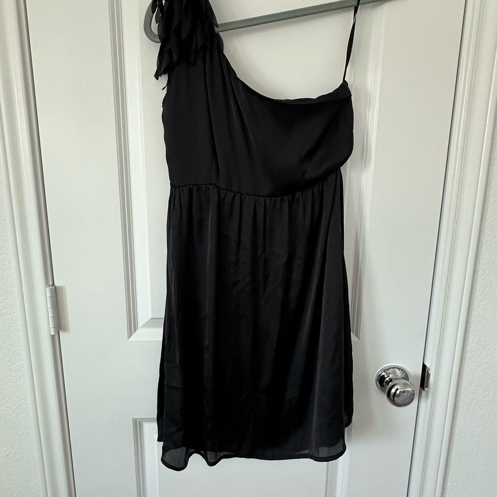 Francesca's Collections Black One Shoulder Dress - Picture 4 of 4